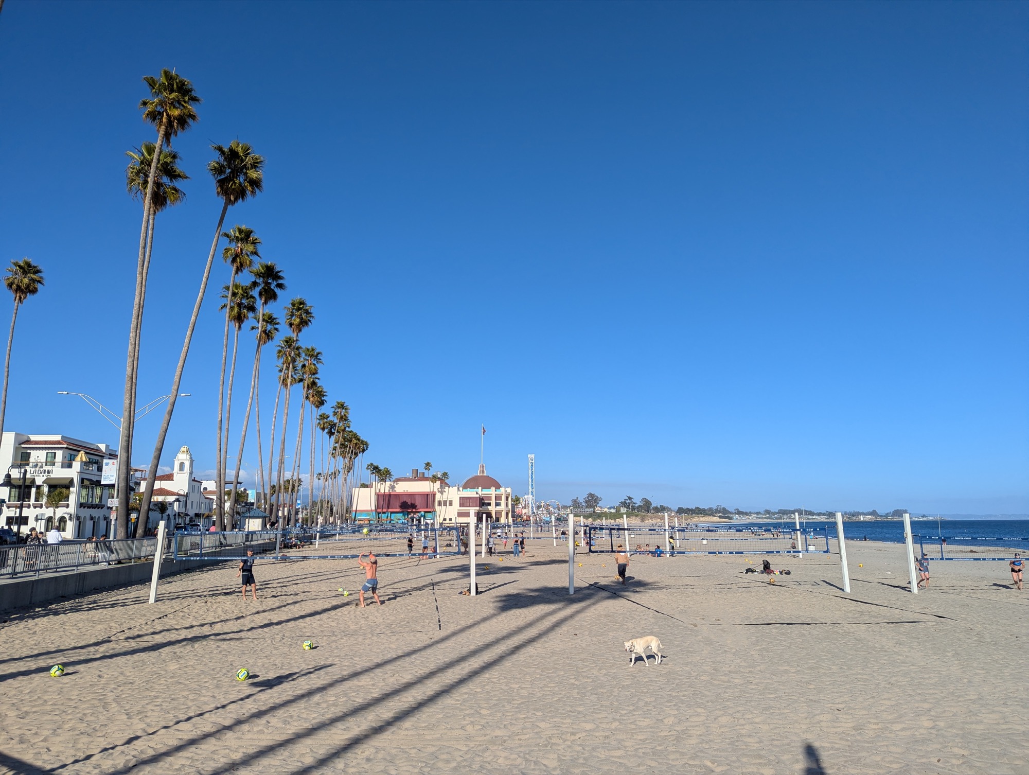 SC Main Beach VB Courts